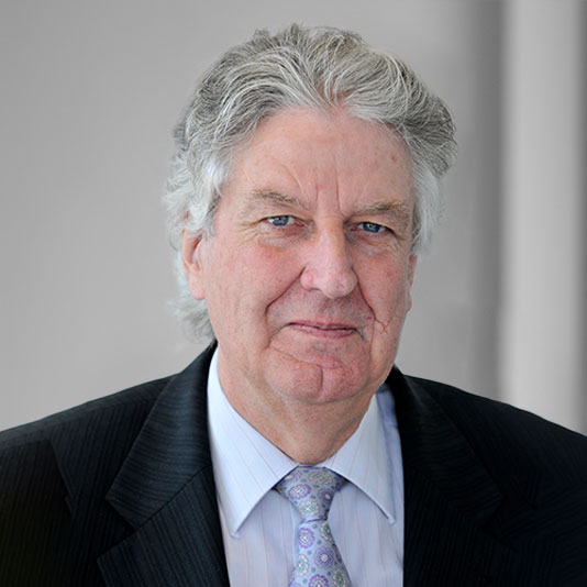 Univ.-Prof. Dr.-Ing. habil. Dr.-Ing. E.h. Konrad Zilch (1. Vorsitzender des Beirats) Univ.-Prof. Dr.-Ing. habil. Dr.-Ing. E.h. Konrad Zilch (1. Vorsitzender des Beirats)