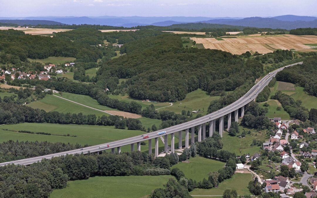 Brückenbauwerke nachrechnen und erhalten