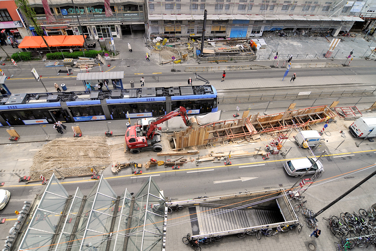 Schaden nach der Überschwemmung: Verklauster Durchflussquerschnitt (Foto: Becker Ingenieure GmbH)