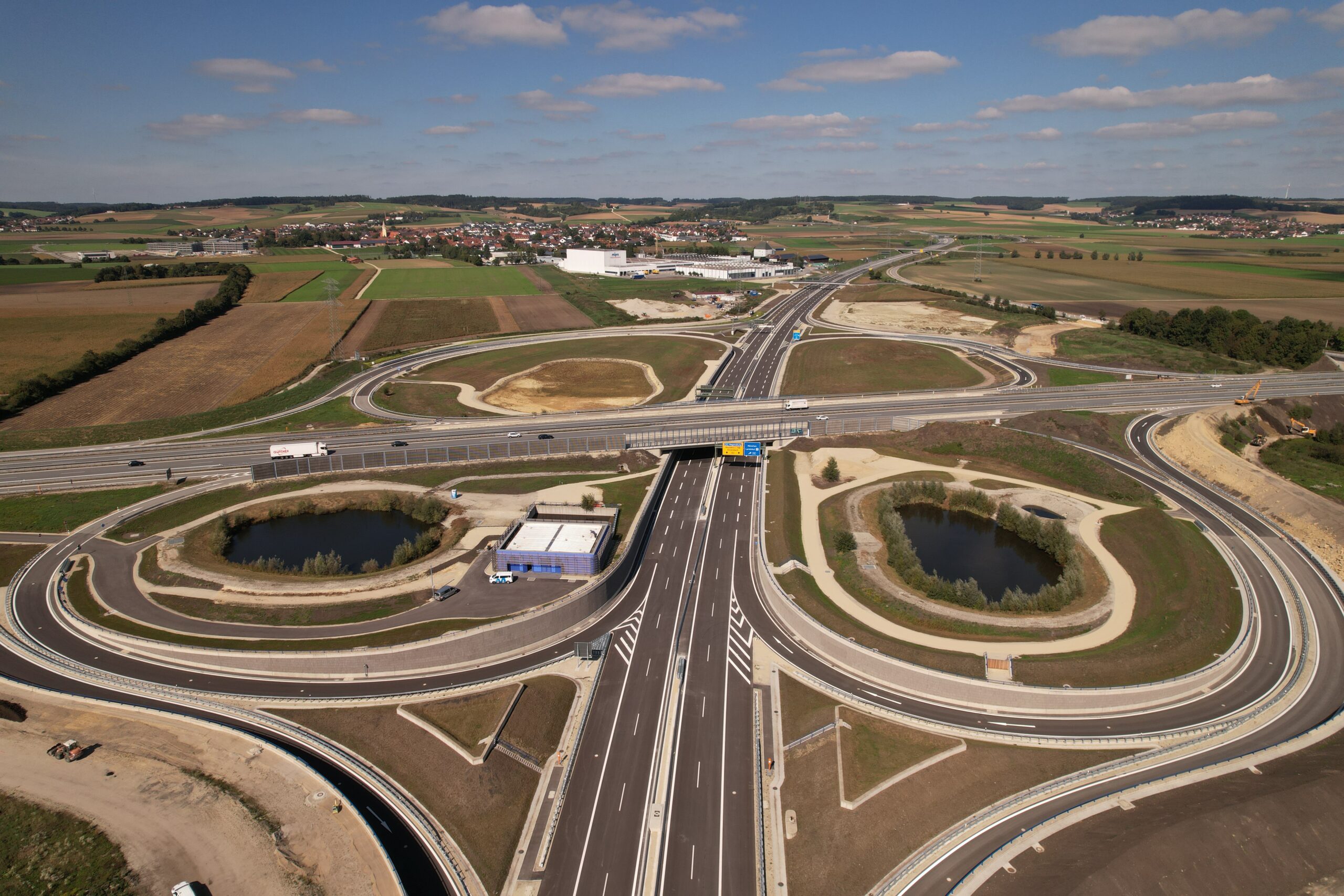 Bauüberwachung an der Grundwasserwanne an der Überleitung der Bundesstraße B 15 neu zur A92 bei Ohu